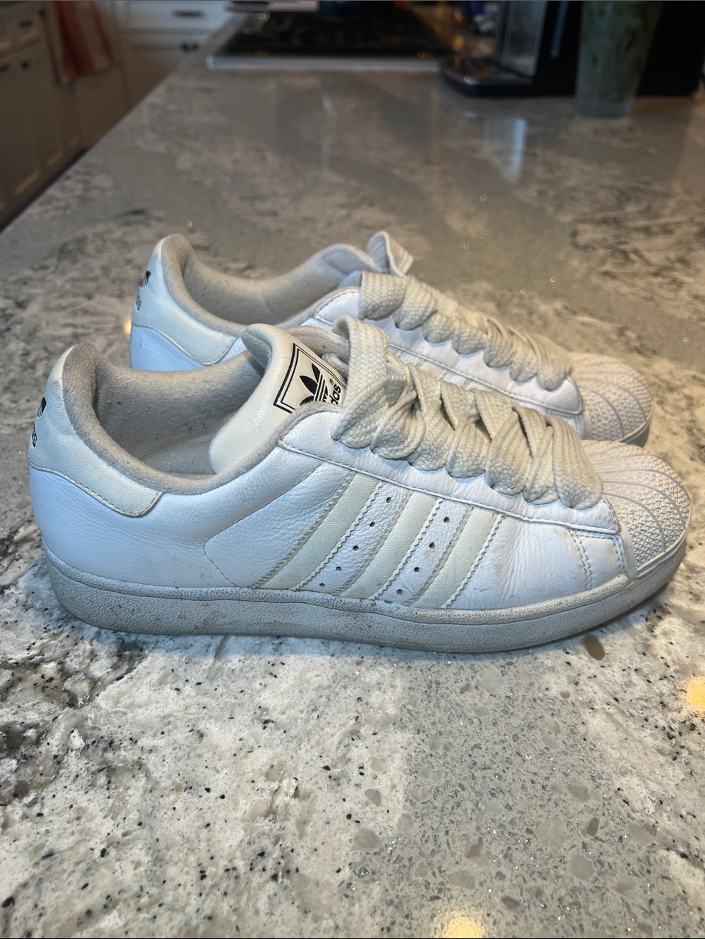 Adidas Superstar White Leather Shell Toe Sneakers Size 9 EUC - Picture 3 of 10